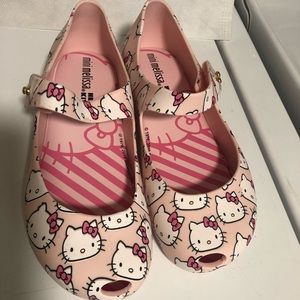 Hello Kitty x Mini Melissa